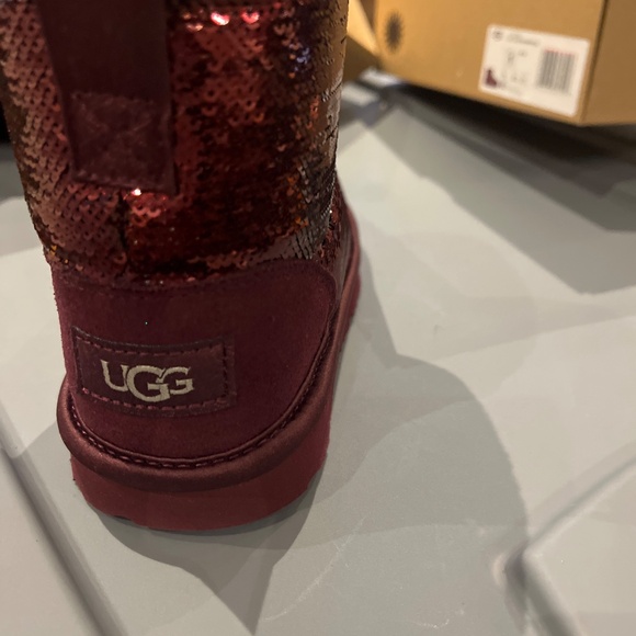 Sparkle UGGS kids Size 1 - Picture 2 of 5